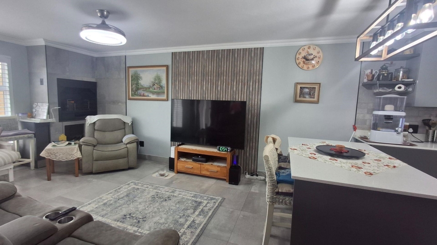 2 Bedroom Property for Sale in Gouritsmond Western Cape
